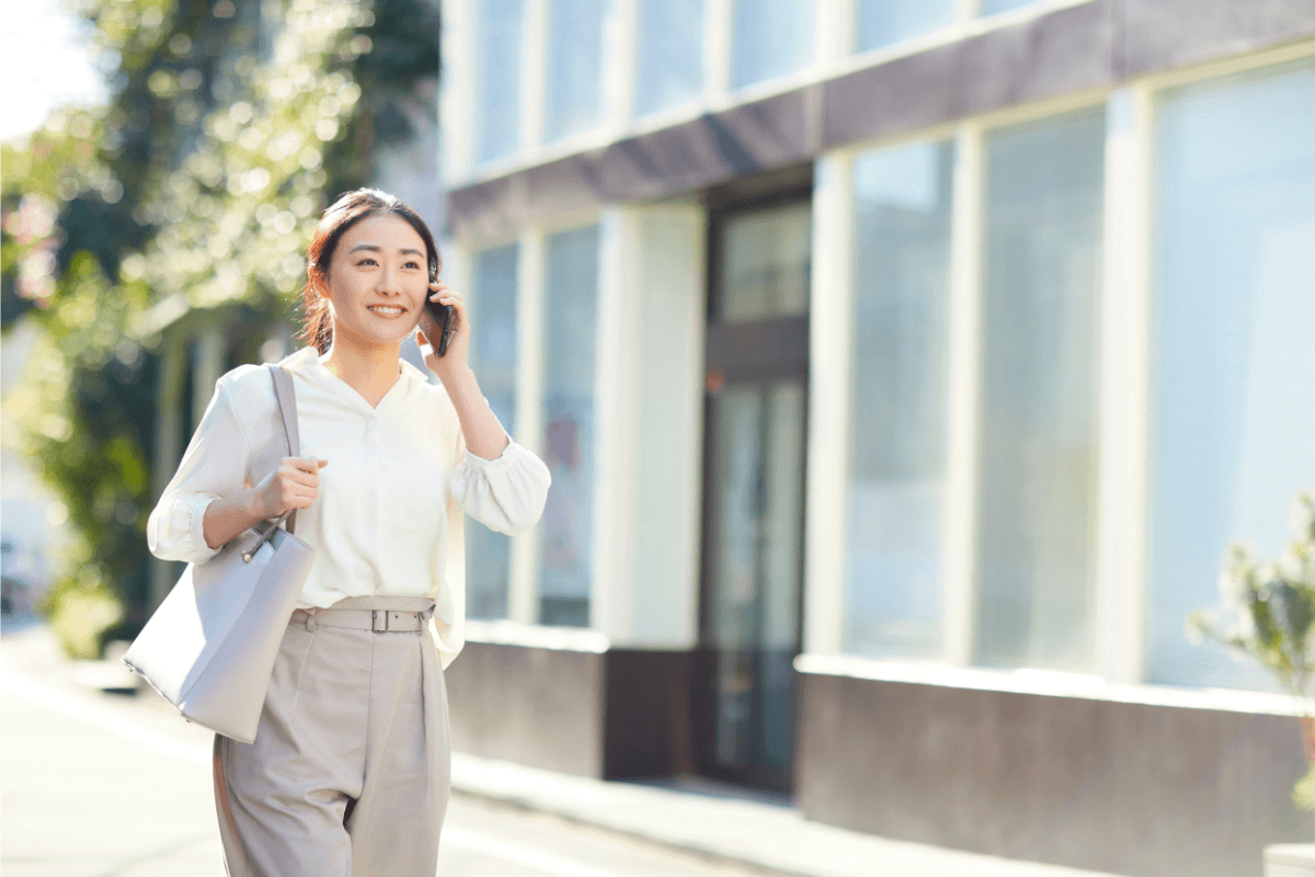 Woman using local Google searches to find a dentist